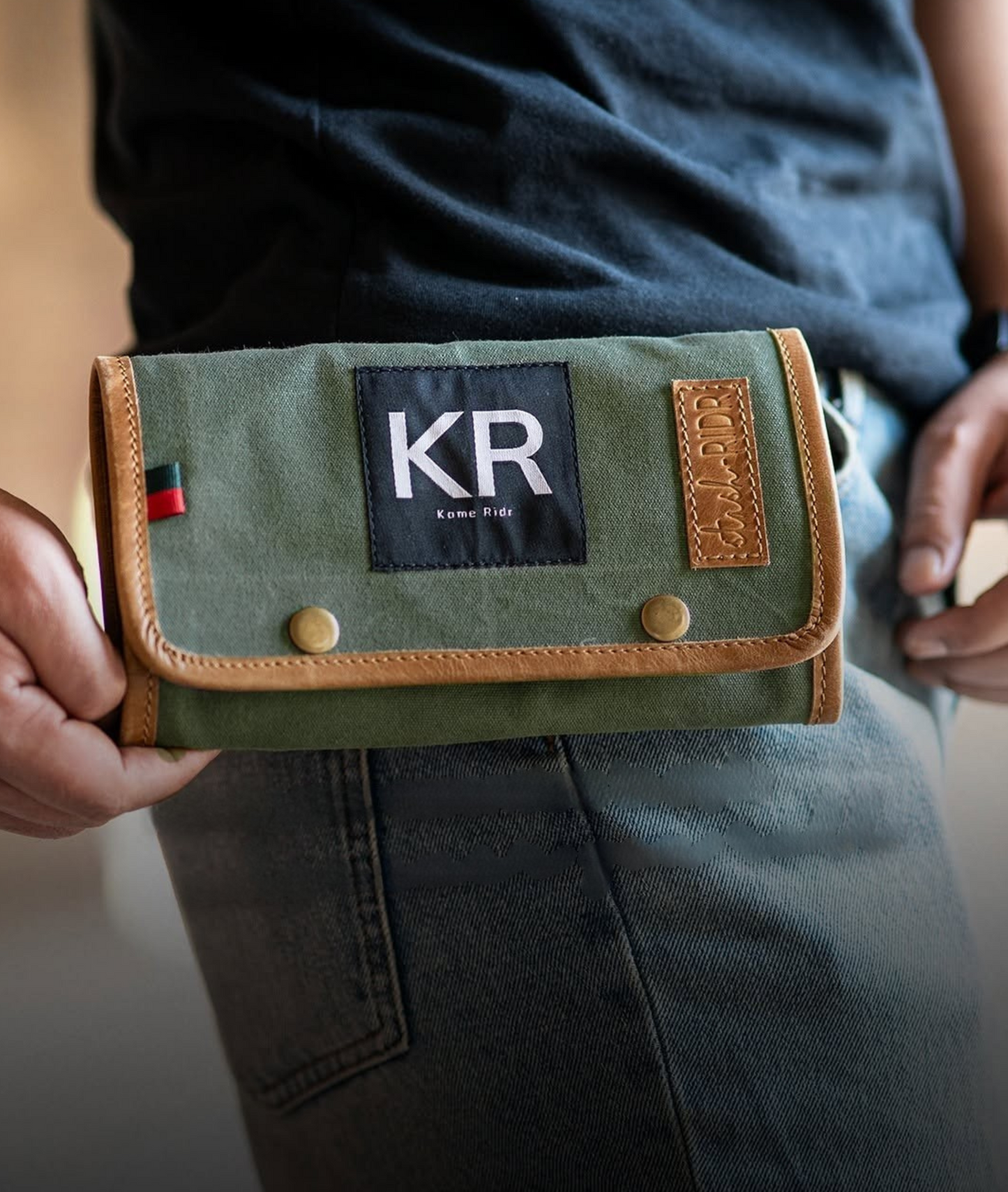 Stash RIDR (Without) Rolling Machine Forest Green. Use Code: STASH15 and get it for Rs. 3391