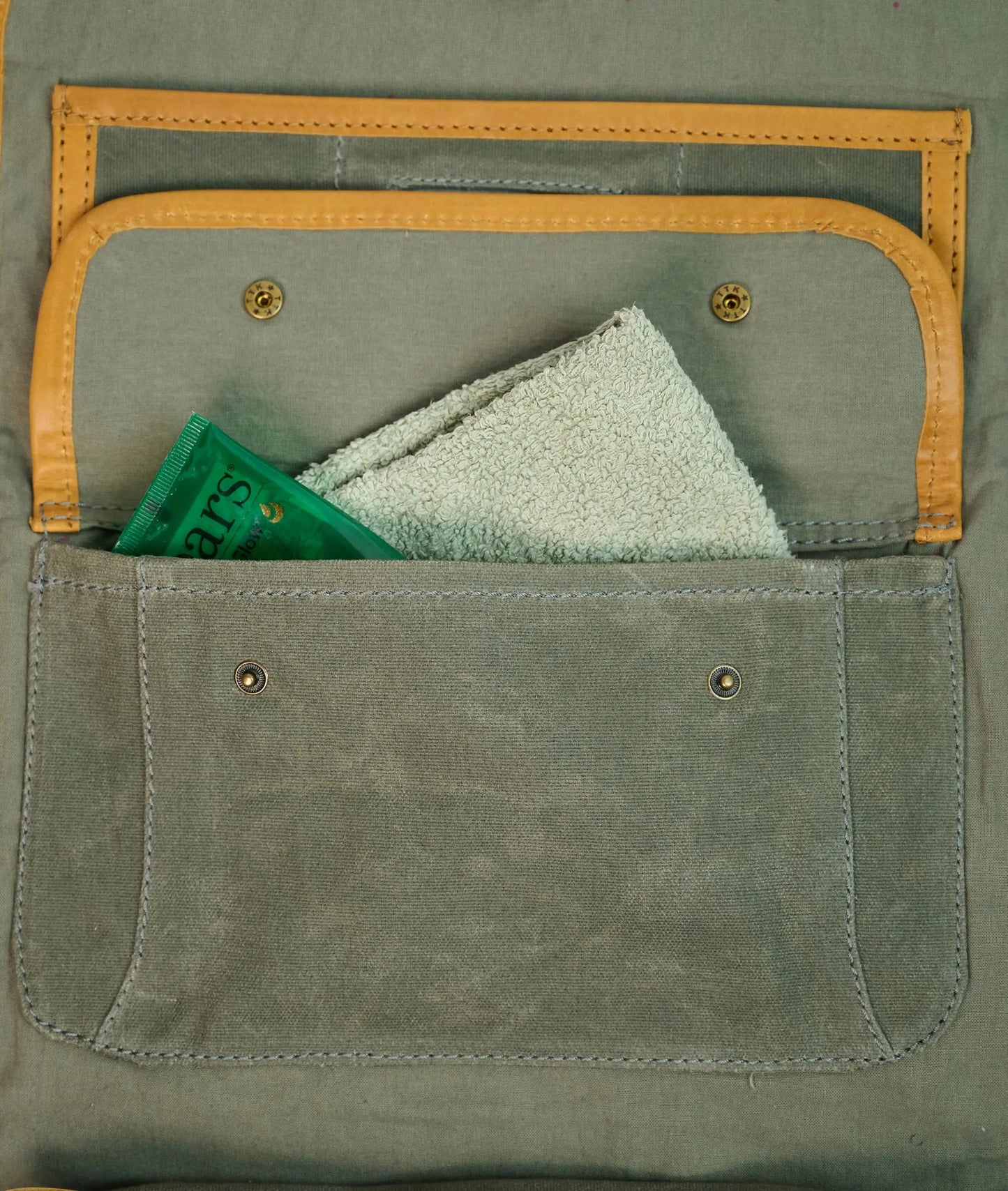 Hawksbill Toiletry Kit - Forest Green Kame Ridr