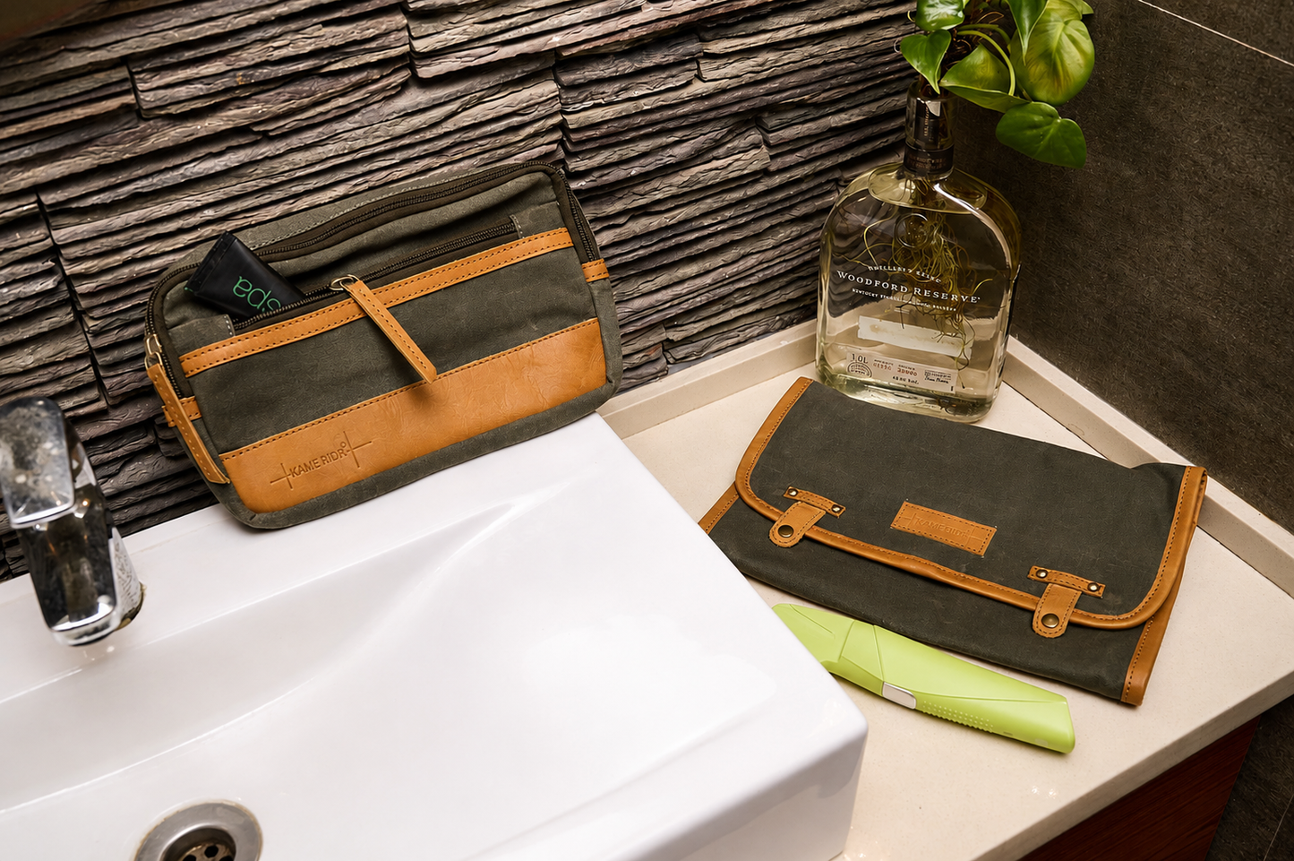Hawksbill Toiletry Case - Forest Green